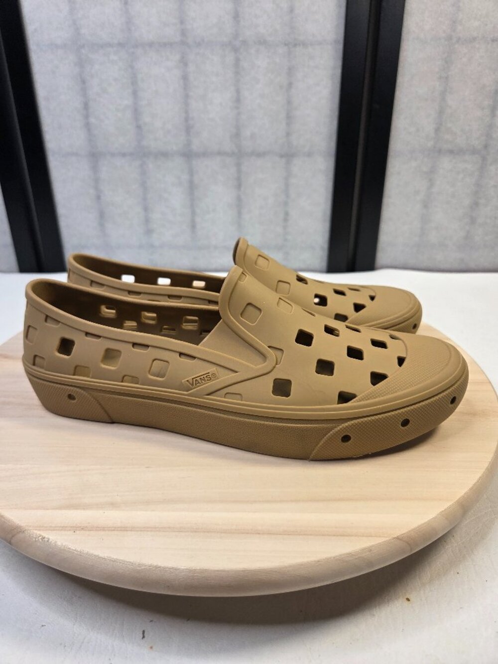 Vans Slip On TRK Tan Sneakers Trek Slip-On Water Shoes Men US 9
